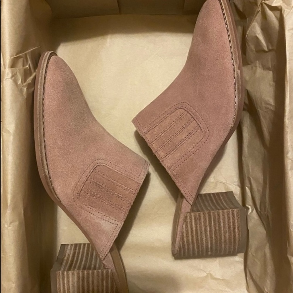 *NWOT* MADEWELL Carey Mule in Suede size 7.5